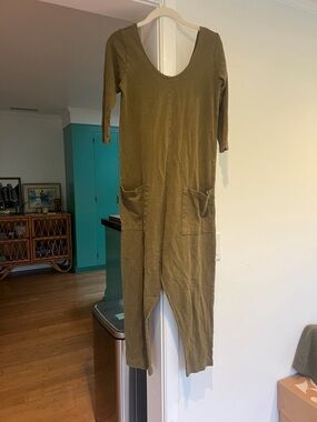 Olive Green Scoop-Neck Long Sleeve Hemp Jumpsuit with Pockets XS